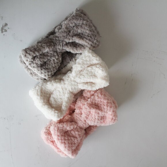 Lot of 3 Microfiber Bowtie Spa Headbands for washing face: White Gray Pink - Picture 6 of 6